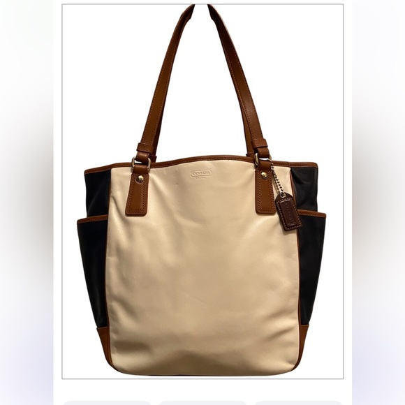 Coach Park Metro Leather Tote bag in a cream, navy, and brown color block F23683 - Picture 1 of 11